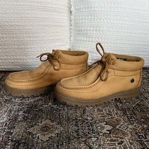 Stacy Adam’s leather chukka boots